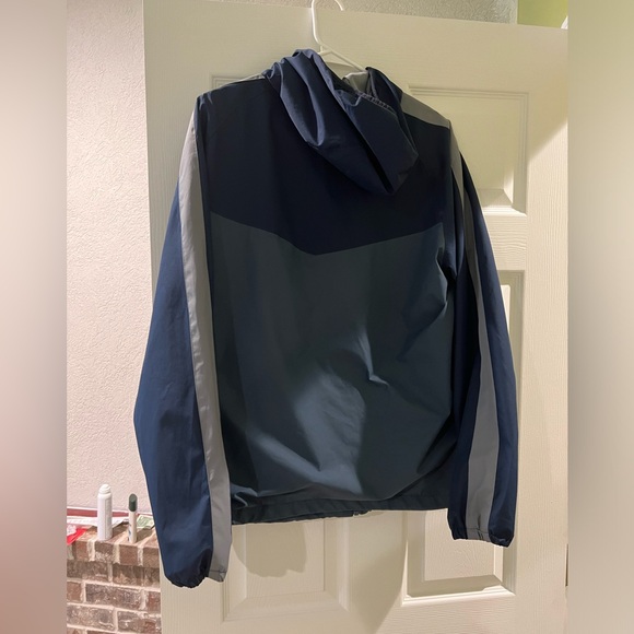 New Balance Jacket - Picture 3 of 3